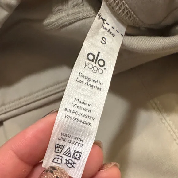 ALO Airbrush Flutter Leggings - Cream/Tan - Picture 4 of 9